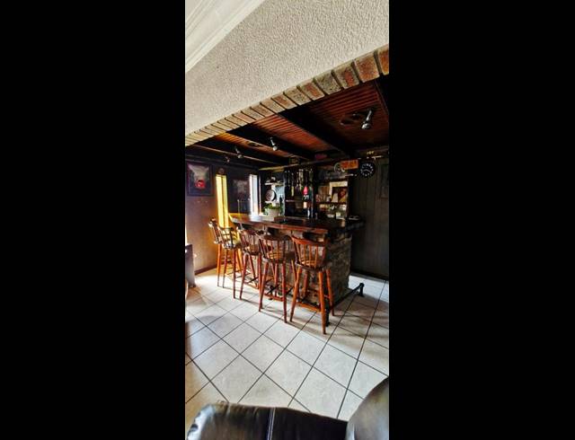 4 BEDROOM HOUSE FOR SALE IN SUNWARD PARK